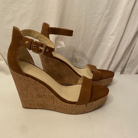 Marc Fisher Shoes - Marc Fisher brown suede platform sandals